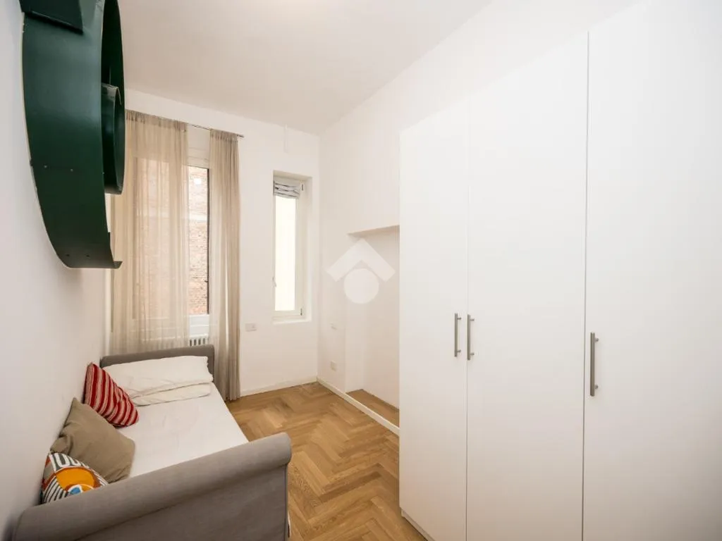 Magamistoad - Elegant Trilocale with Balcony in Milan