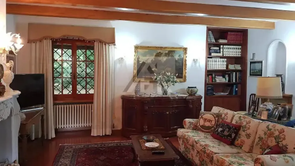 Elutuba - Rustic Villa with Garden in Lucca