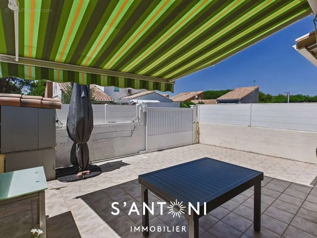 Terrasse - Villa 3 Chambres avec Grande Terrasse près de la Plage