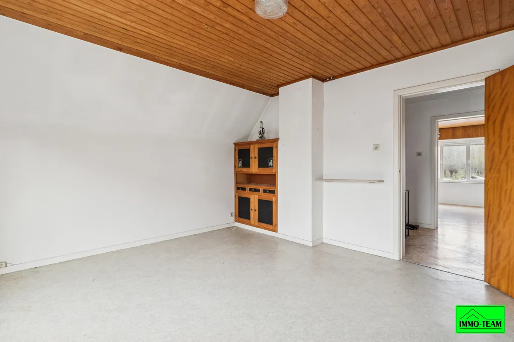 Toad - Renovateable 4-Faced House in Liedekerke