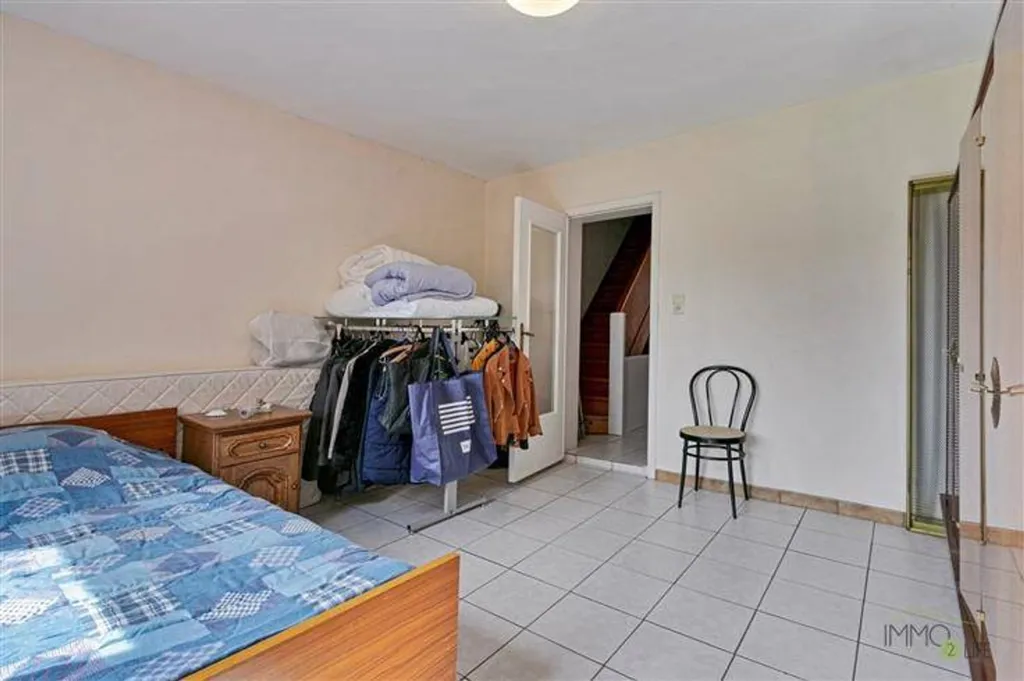 Chambres - Maison à Rénover avec Terrasse à Beverlo