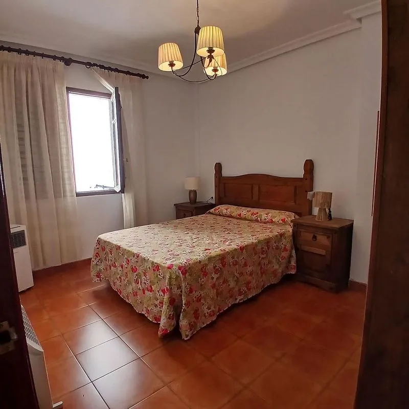 Magamistoad - Furnished Flat with Balcony in Plasencia