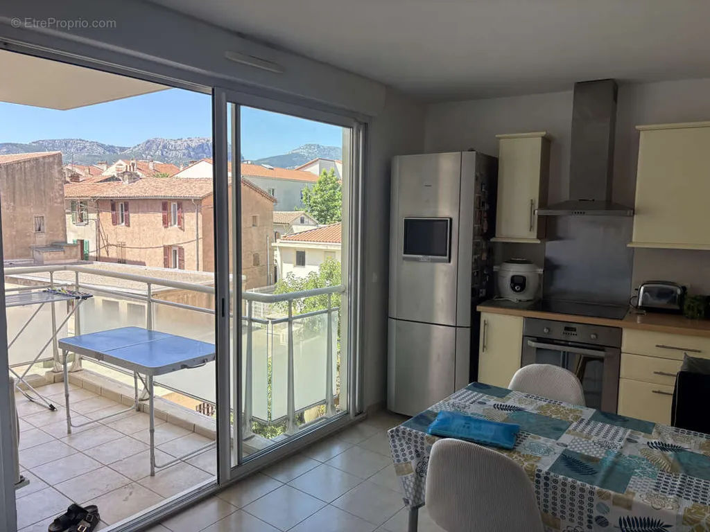 Cuisine - Appartement avec Terrasse Vue Dégagée à Toulon