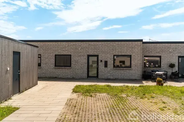 Välivaade - Modern Row House with Open Plan in Hammel