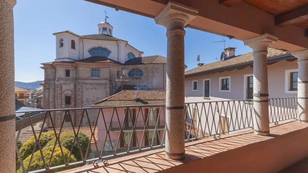 Balcon - Historic Villa with Panoramic Views in Grignasco