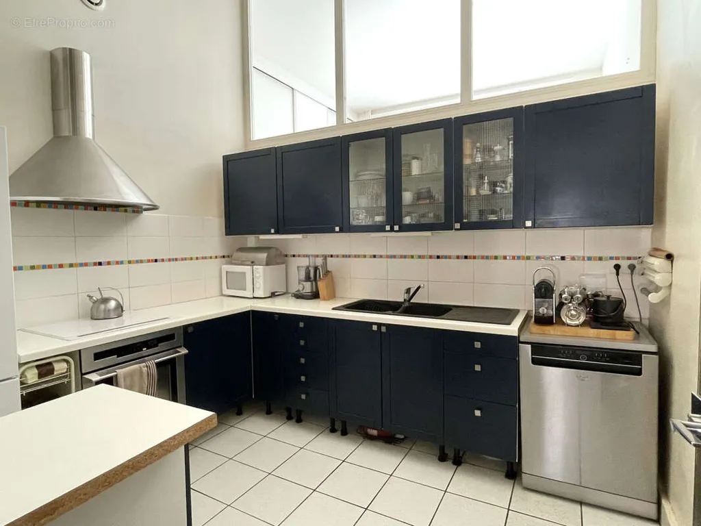 Cuisine - Appartement Atypique Loft avec 4 Chambres à Lyon 6ème