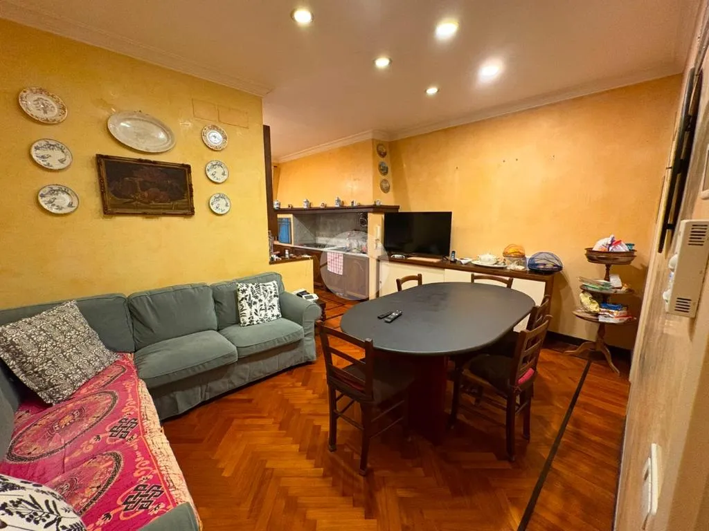 Living Room - Spacious 6-Room Apartment in Genoa