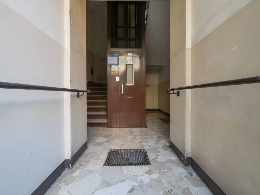 Esik - Luxury Apartment in Historic Building, Milan