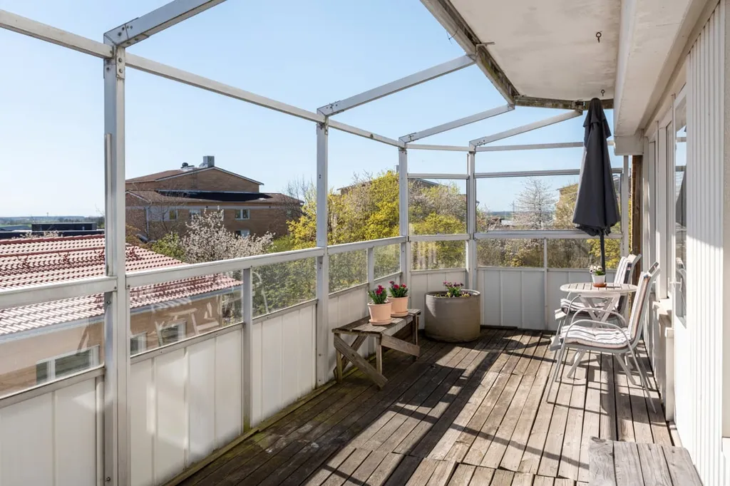 Rõdu - Spacious 3rd Floor Flat with Balcony in Lund
