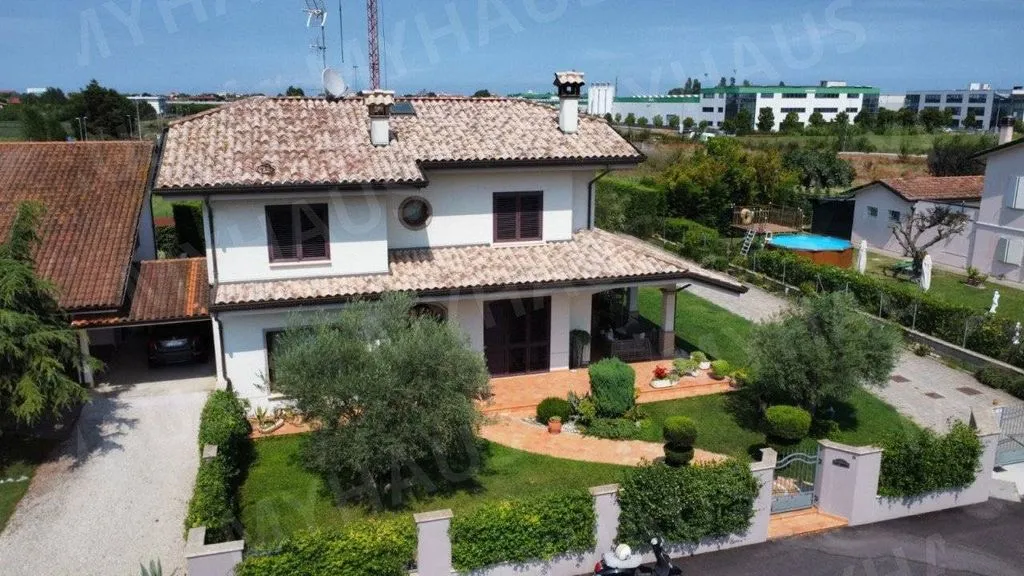Õhuvaade - Luxury Villa with Private Garden in Gatteo