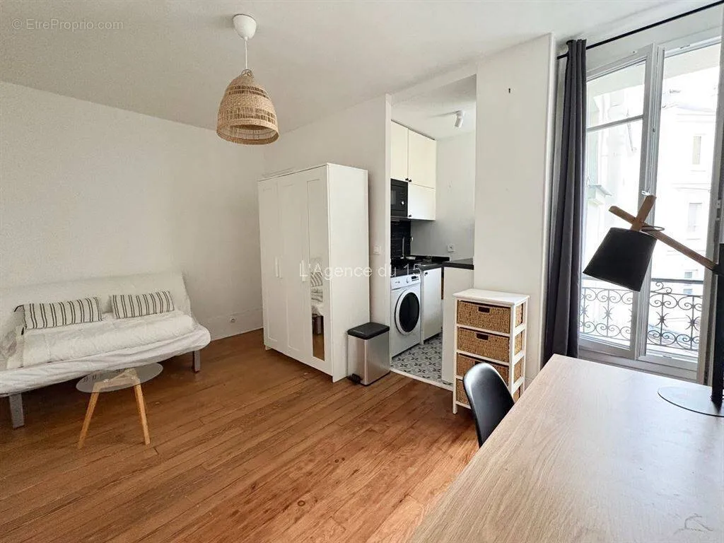 Elutuba - Studio with Lift in Dupleix, Paris