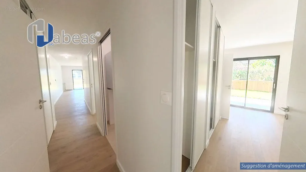 hallway_entrance
