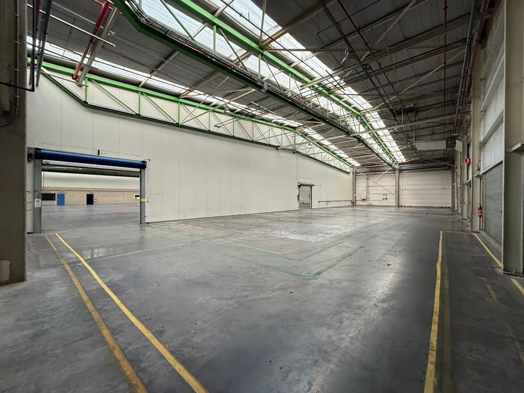 Rooms - Commercial Space with Warehouse in Desteldonk
