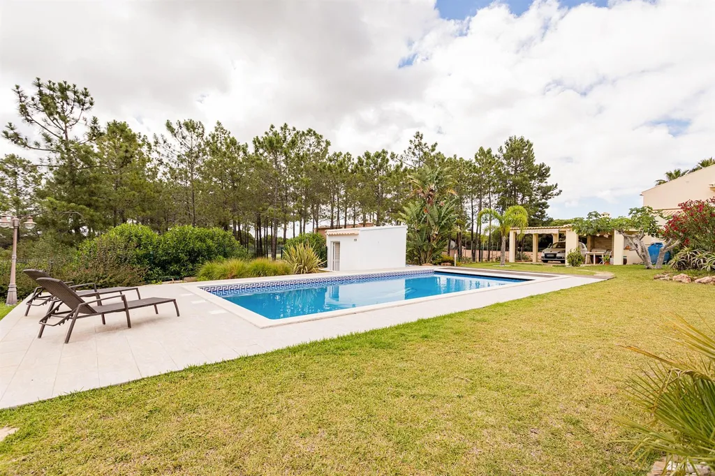 Pool - Detached House with Pool in Loulé, Portugal