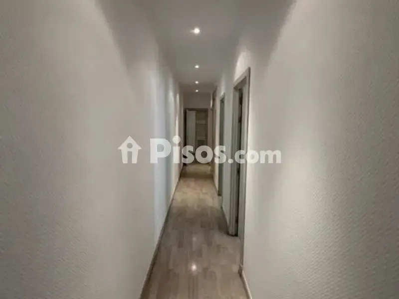 Entrée - Spacious Flat with Balcony in Recoletos