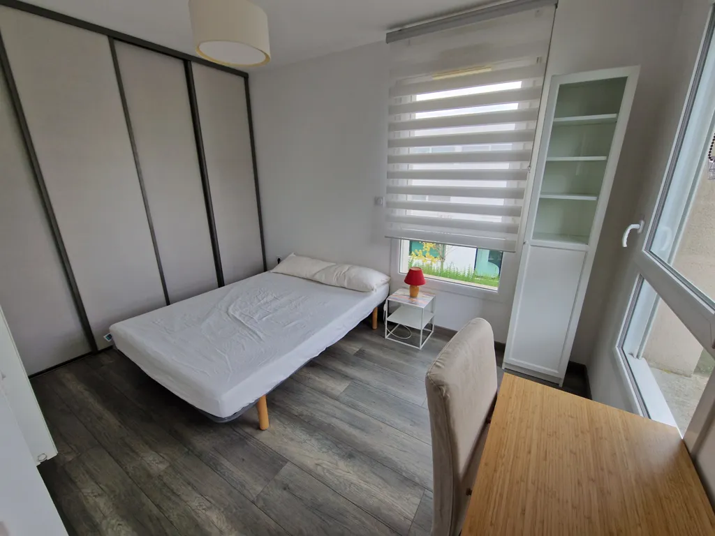 Bedrooms - 2-Bedroom Apartment with Parking in Amiens