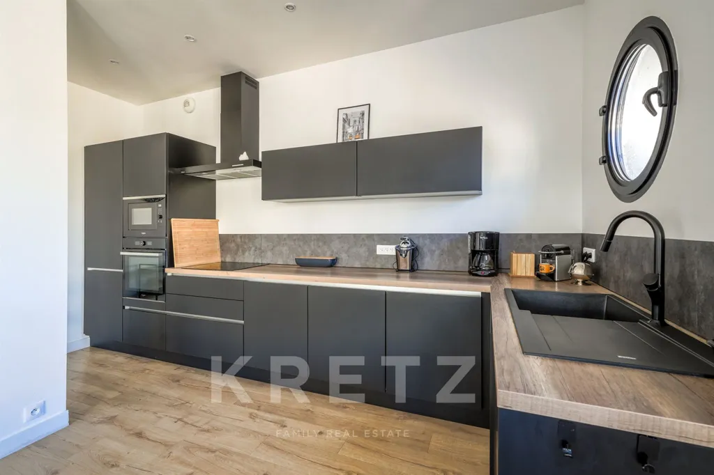 Cuisine - Appartement Rénové avec Vue Mer au Cœur de La Baule