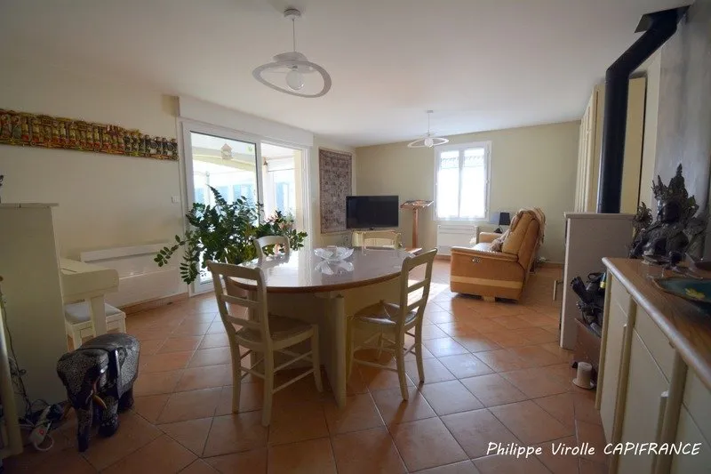 Sala da pranzo - House with Pool near Saint Pierre d'Oléron