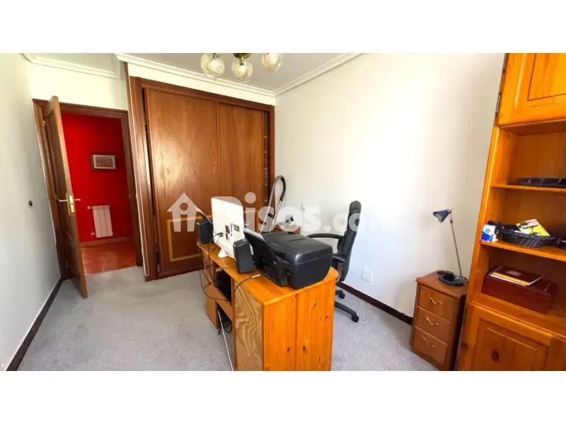 Bureau - Pareded House with Garden in Revilla