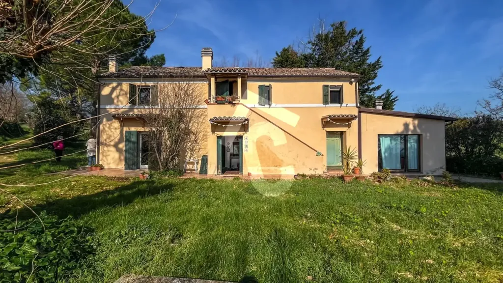 Välivaade - Rustic House with Private Garden in Jesi