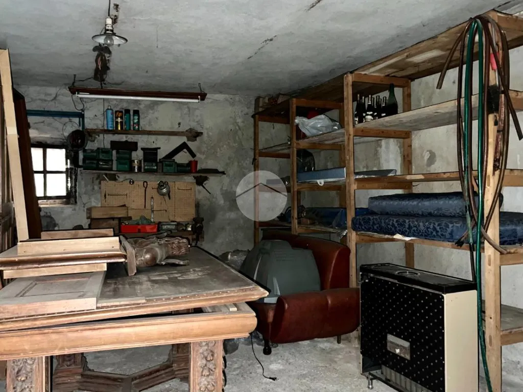 Lavanderia - Casa di corte da ristrutturare con box a Balangero