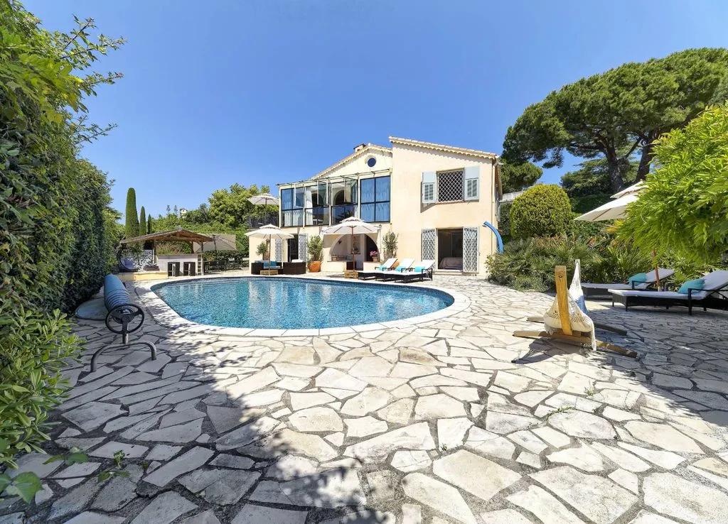 Bassein - Luxury Villa with Sea View in Cap d'Antibes