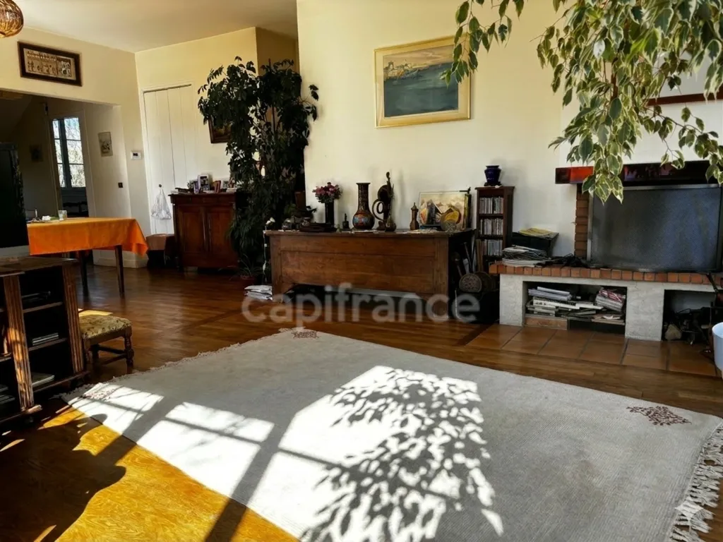 Séjour - Maison de 8 Pièces avec Terrasse à Val Fleury