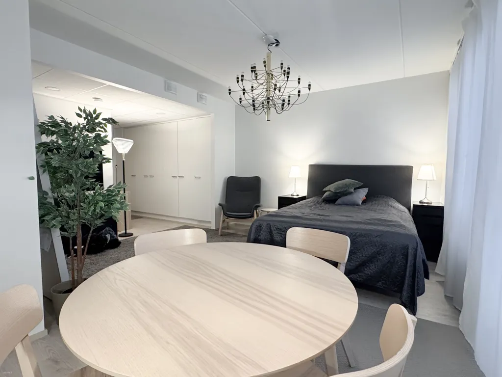 Söögituba - Studio Apartment with Glazed Balcony in Hervanta