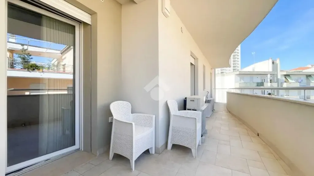 Rõdu - Modern Apartment with Balcony in Central Vasto