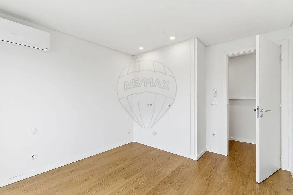 Toad - 3-Bedroom Penthouse with Terraces in Aveiro