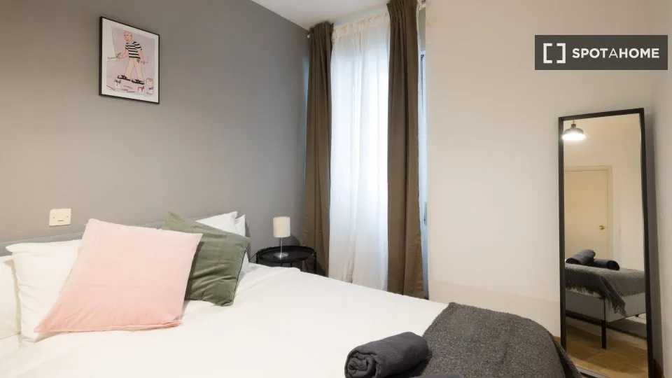 Chambres - Shared Flat with Retiro Park View in Madrid