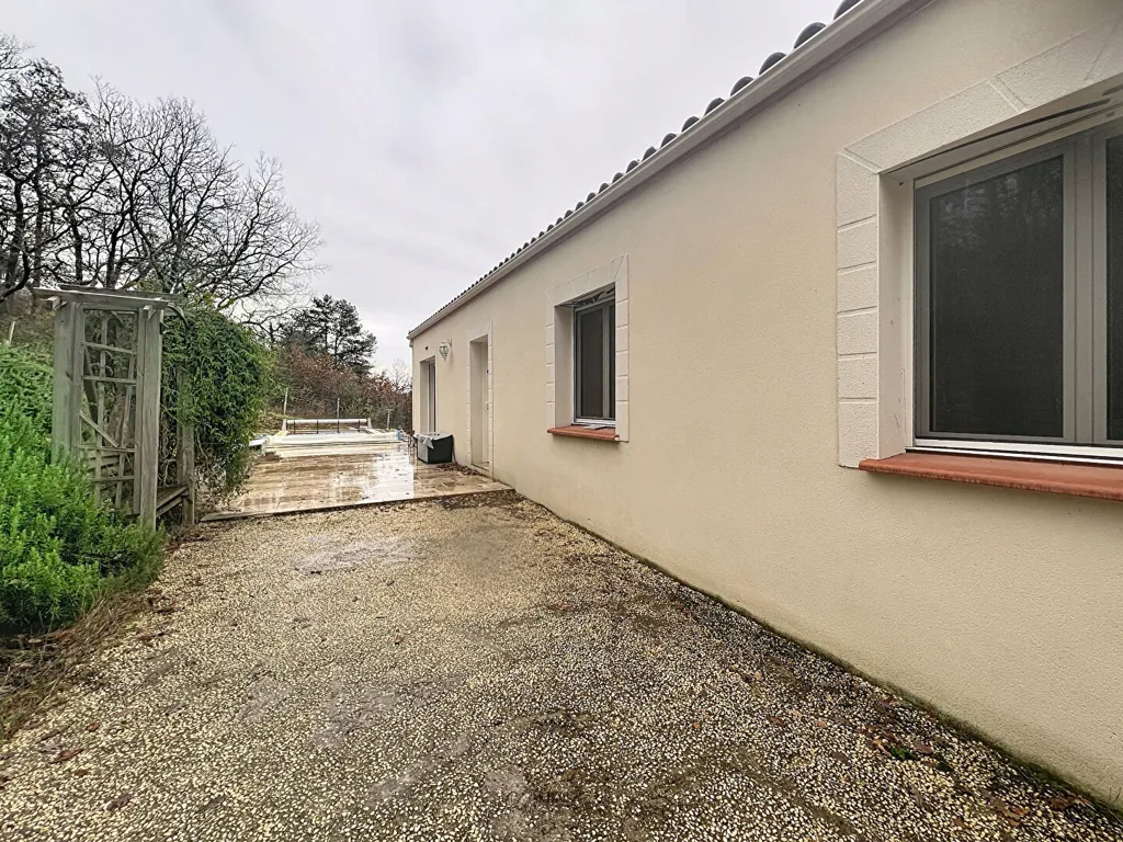 Jardin - Maison Contemporaine avec Piscine à Ledat