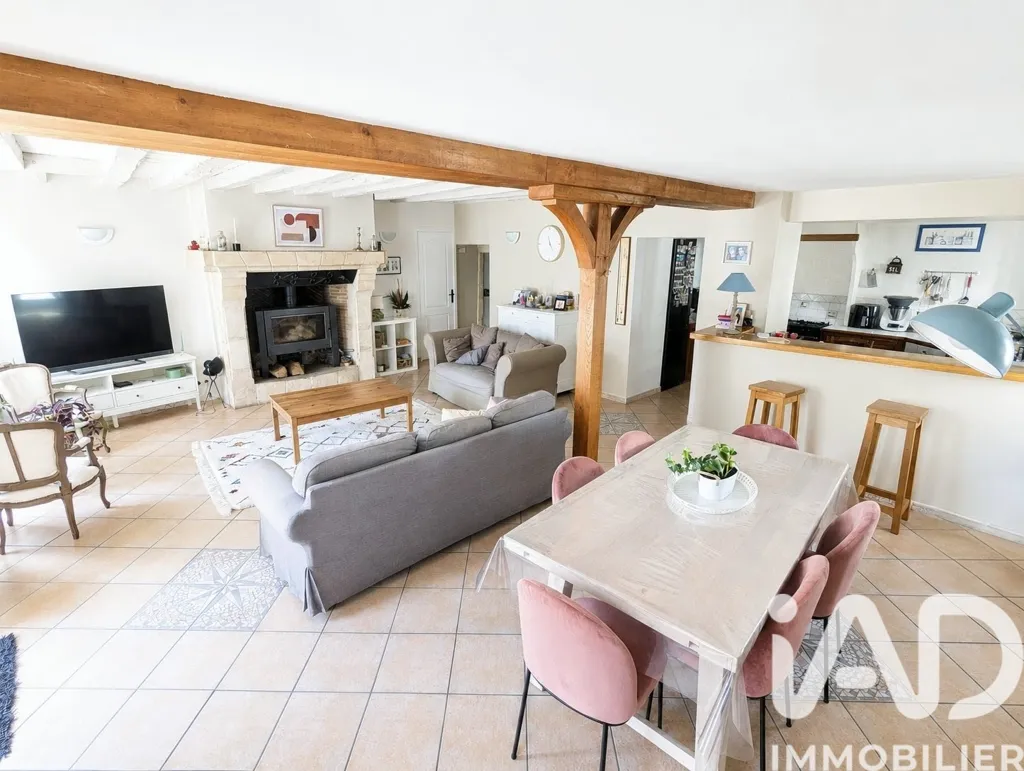 Sala da pranzo - Renovated Longère with Garden in Saint-Ay