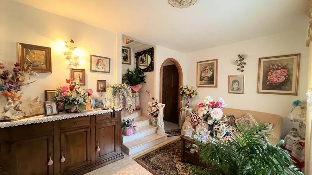 Elutuba - Terraced Villa with Garden in Cecina