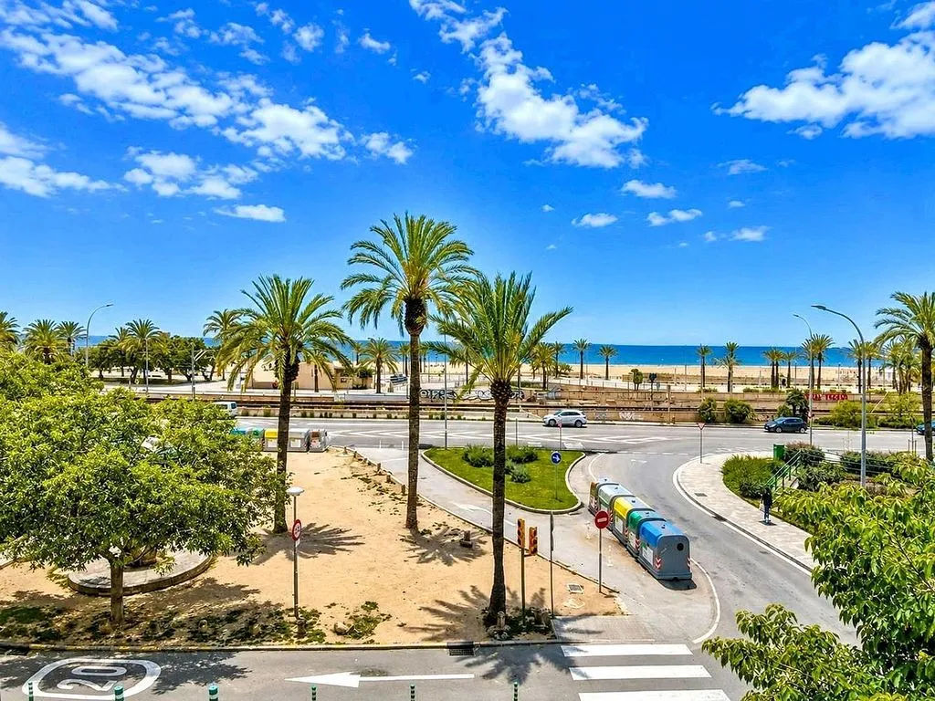 Reformed Seafront Flat in Mataró