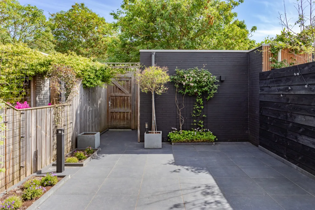 Garden - Modernised House with Garden in Hoorn