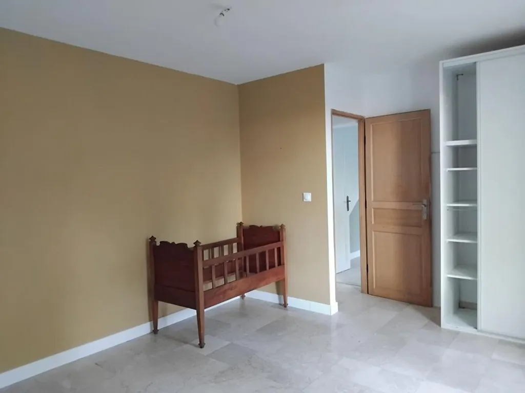 Chambres - Maison Entièrement Rénovée avec Jardin à Château-Thébaud