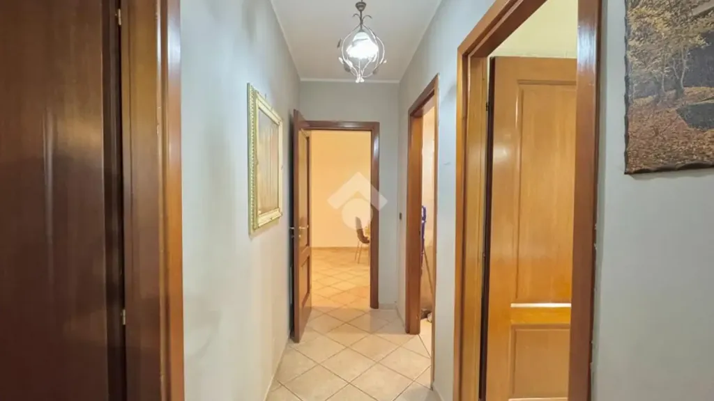 Entrée - 3-Bed Apartment with Balcony in Orta Di Atella