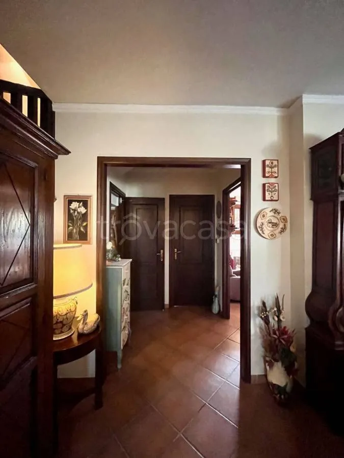 hallway_entrance