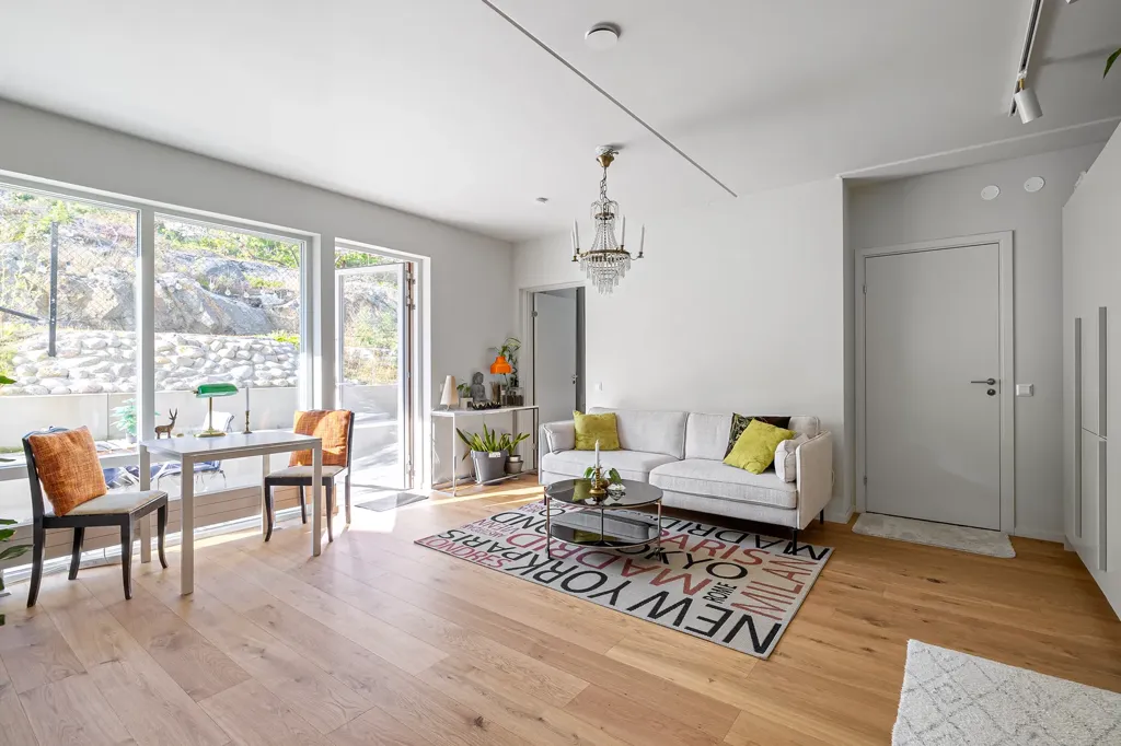 Séjour - Three-bedroom Apartment with West View in Nynäshamn