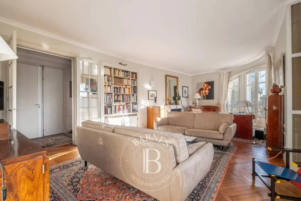 Appartement 4 pièces à Paris 7ème