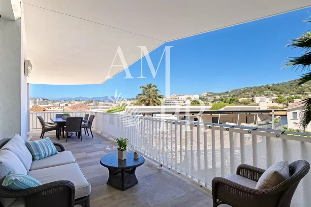 Balcon - Duplex avec Deux Entrées à Cannes