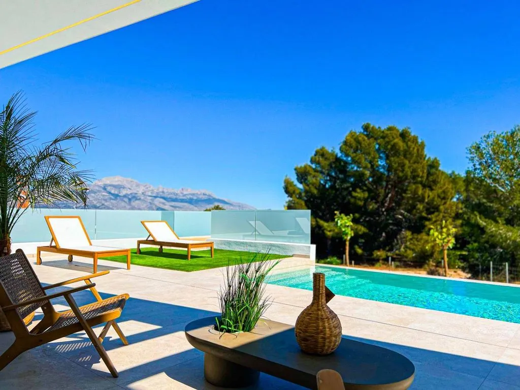 Bassein - Luxury Villa with Infinity Pool in Polop