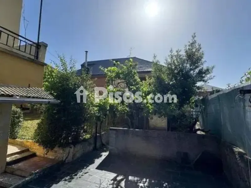 Giardino - Chalet with Two Independent Units in Bembibre