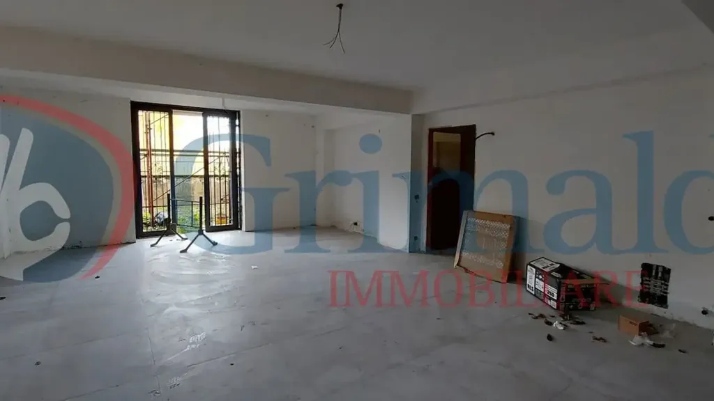 Pièces - Bifamiliar Villa with Garden in Avellino
