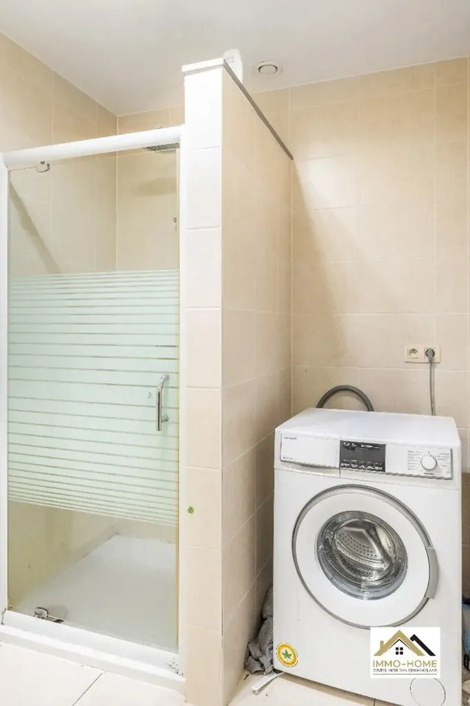 Pesuköök - Bright Apartment with Terrace in Lochristi