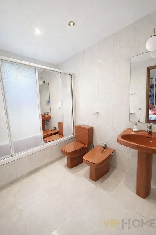 Salles de bain - Chalet with Mountain Views in Golf Costa Brava