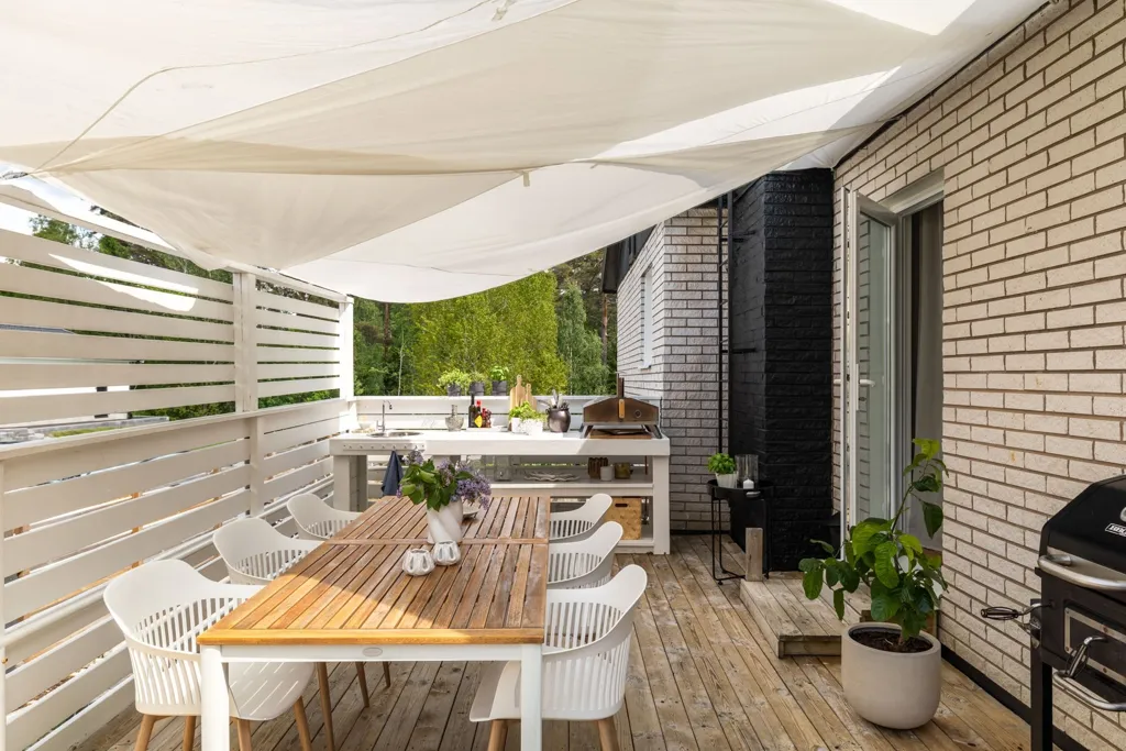 Terrace - Family-Friendly Semi-Detached House in Taberg