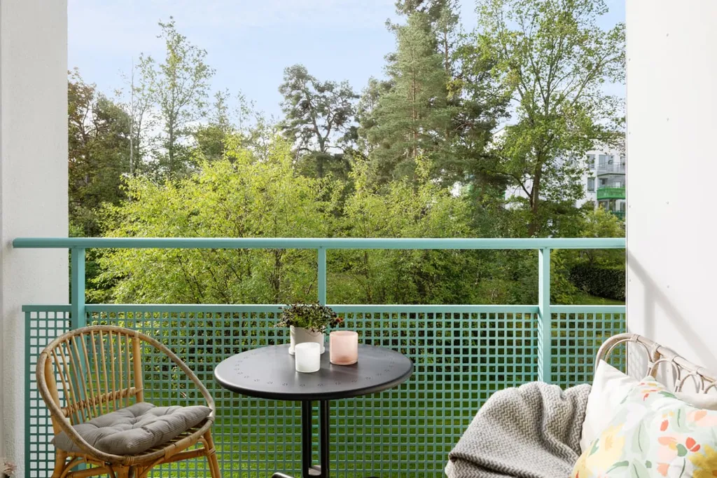 Rõdu - Two-Bedroom Flat with South Balcony in Långbro Park