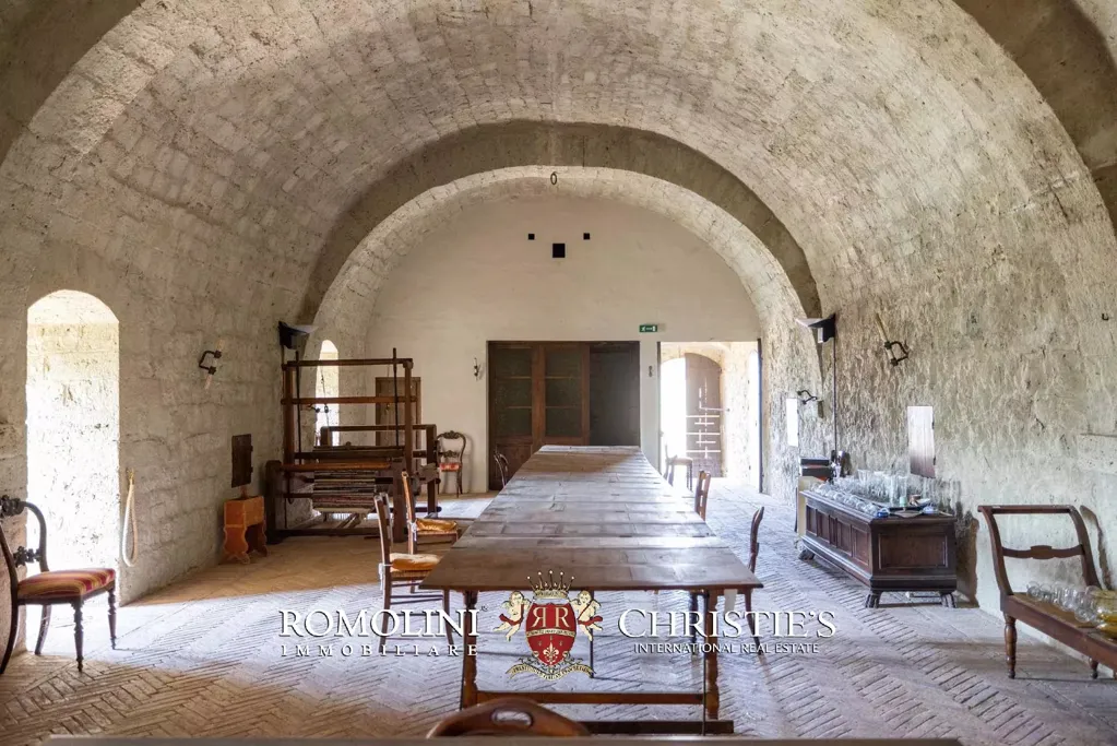 Söögituba - Medieval Castle with Panoramic Views in Val d'Orcia